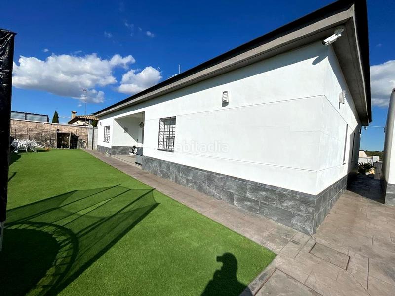 Foto 99bc81e6-01f7-461f-92b4-3549d2fc0c5a. Casa chalet en urbanización san federico echaguy en Dos Hermanas