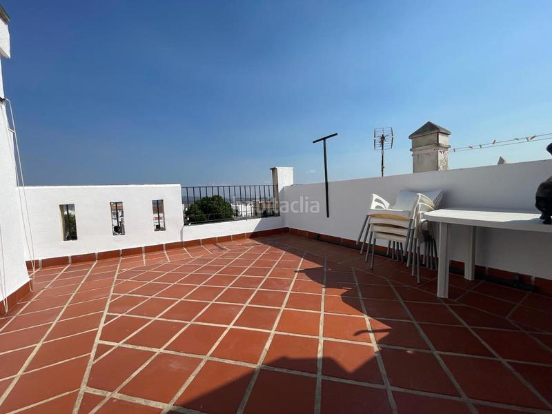Foto c309d4ac-9dca-4ef5-ad48-7a1d58b9f776. Dúplex amplio dúplex con terraza comodidad y calidad de vida en Benalup