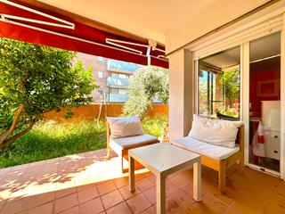 Pis  Carrer centelles. Planta baja exterior con jardín de 170m2