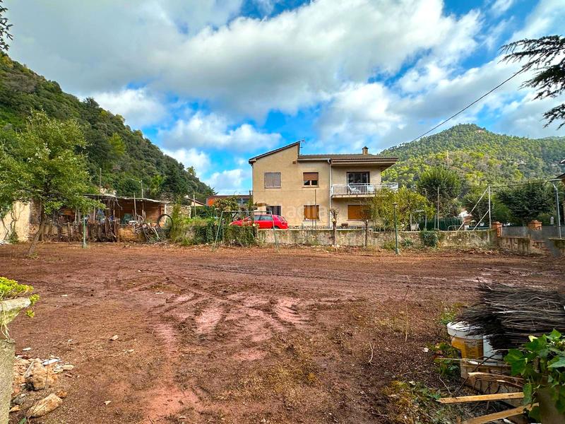 Foto 0d6508ec-2826-495d-845b-93b7159ff1d6. Terreno residencial terreno en venta figaró en Figaró-Montmany