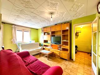 Appartement à Estadi-Santa Anna. Piso en venta con inquilinos en vic