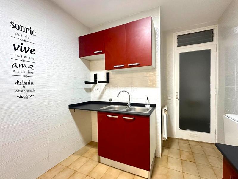 Foto 10831d97-b7bb-4179-a923-79b12c5e192f. Piso  en venta de 3 dormitorios en Font Verda Granollers