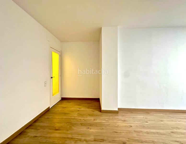 Foto 7da60866-8bc5-4f28-bc3d-6ee7c4de51b6. Piso  en venta de 3 dormitorios en Font Verda Granollers