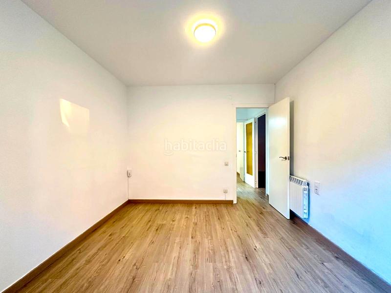 Foto b64ef0cd-b57d-42f9-a9d1-c05dcda815ee. Piso  en venta de 3 dormitorios en Font Verda Granollers