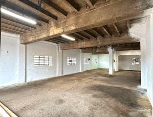 Miete Fabrikhalle in Tona. Nave industrial en alquiler en tona por 800€/mes