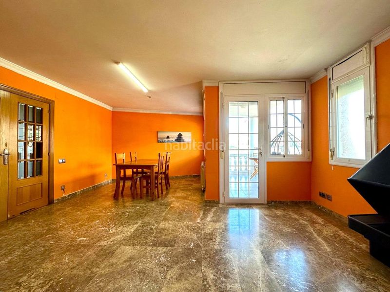 Foto 5deccb2b-123f-4195-85c9-a7c520fee171. Casa amb calefacció aparcament a Tres Torres Granollers