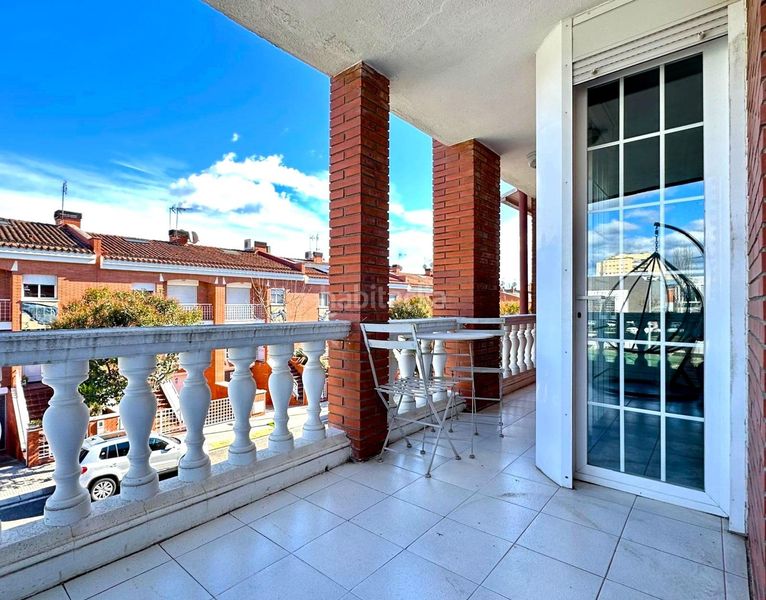 Foto 80c7dc54-2a65-40fe-a1dd-d7f17a2b3386. Casa amb calefacció aparcament a Tres Torres Granollers