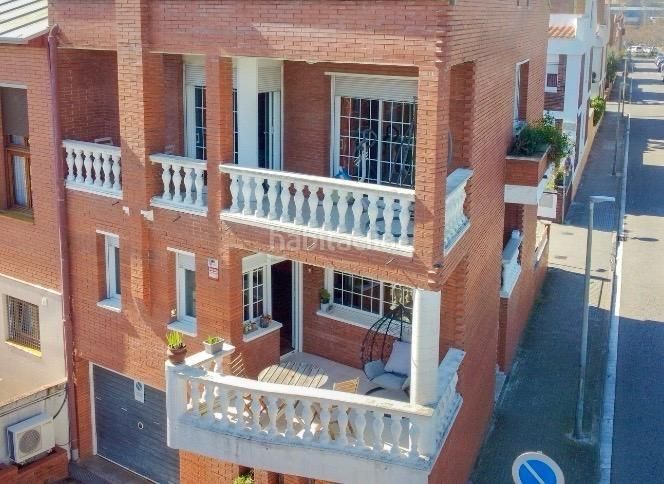 Foto 9348033a-6e1d-4fd1-ae5c-518e7470ad5d. Casa amb calefacció aparcament a Tres Torres Granollers