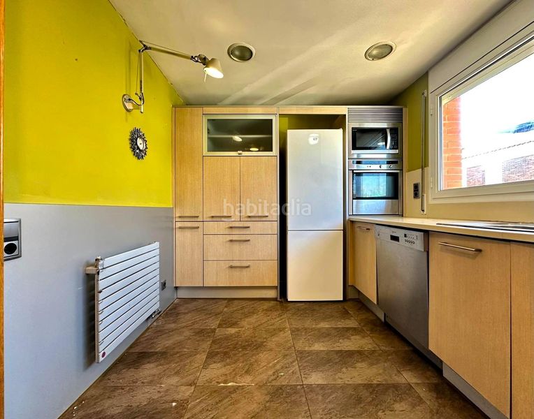 Foto a6b79d26-5218-4149-8707-431a6abbb442. Casa amb calefacció aparcament a Tres Torres Granollers