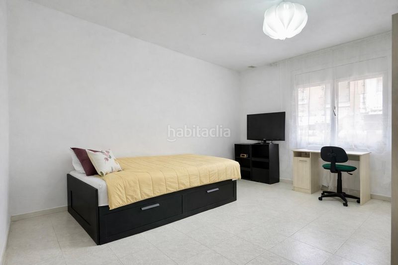 Foto 4053c4b4-285b-4874-8b4d-4a6fb04e216c. Pis amb calefacció a Hostal Granollers