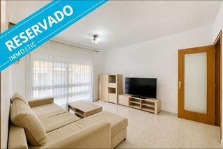Pis  Carrer carrer ripollès. Piso en venta de 3 dormitorios en granollers