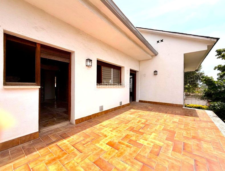 Foto 54349a5a-d4d1-4f36-b6e5-01b60293bf64. Casa amb aparcament piscina a Canovelles