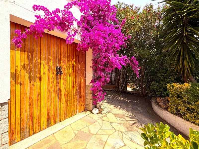 Foto 59a7104a-fb7f-43a6-b9d1-93415be7fd7c. Casa amb aparcament piscina a Canovelles