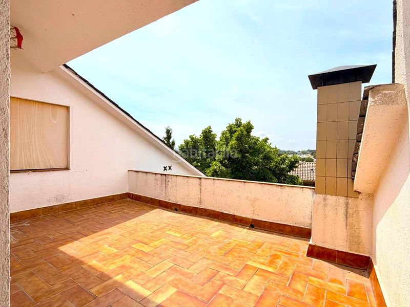 Foto 5adf976d-b966-404a-bb61-d72895d6688f. Casa amb aparcament piscina a Canovelles