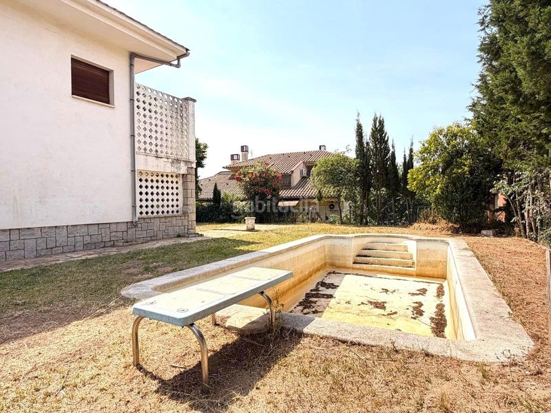 Foto 671a2e53-5b0f-41da-a5f2-377abcce324c. Casa amb aparcament piscina a Canovelles