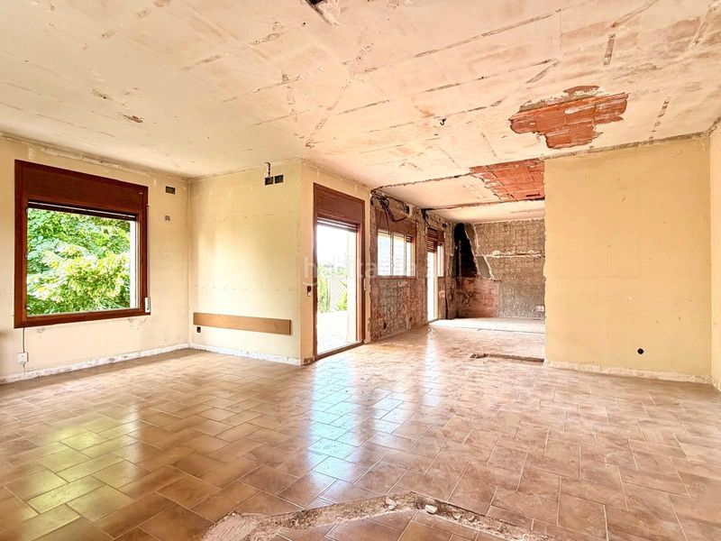 Foto 6a6f62cd-38cd-4616-98e1-365efd66be43. Casa amb aparcament piscina a Canovelles