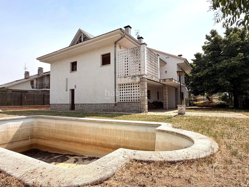 Foto 93e30cef-b41d-4f3e-bd58-dcf6881402b8. Casa amb aparcament piscina a Canovelles