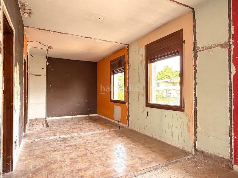 Foto a789b702-9943-4b21-b8a6-8bde73c3f6d1. Casa amb aparcament piscina a Canovelles