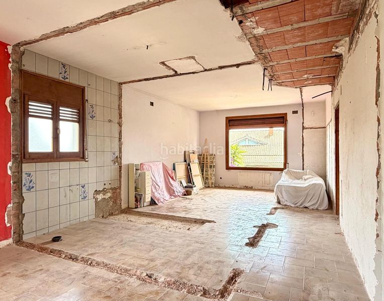 Foto c008a917-8e02-409d-adbf-bc1d0418e76d. Casa amb aparcament piscina a Canovelles