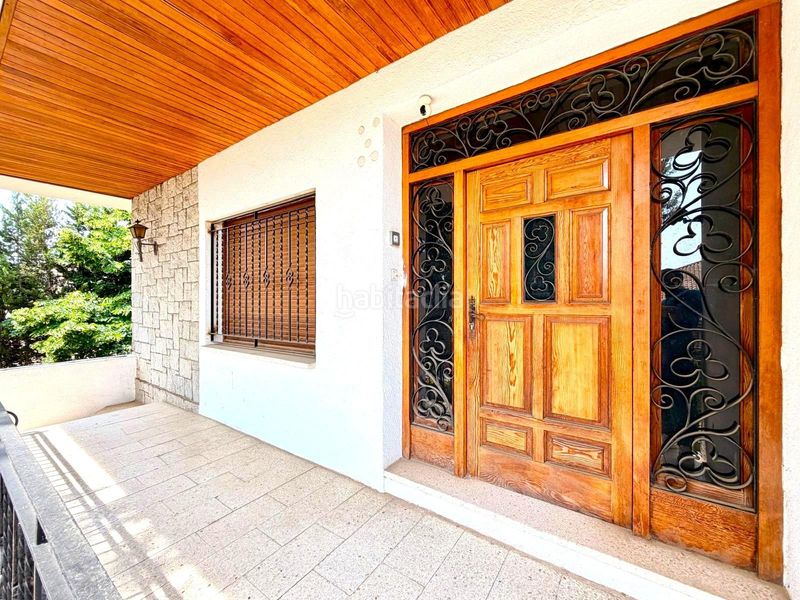 Foto d28d9b9c-d32e-4fde-b4b8-7db527c2f46a. Casa amb aparcament piscina a Canovelles