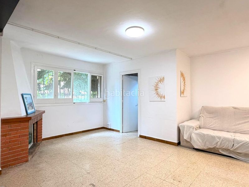 Foto f269de82-92c5-4d77-a415-97f334c77d41. Casa amb aparcament piscina a Canovelles
