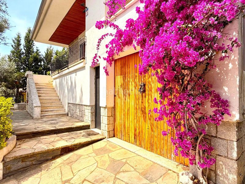 Foto fe0fdf06-4770-4407-9379-52a1bf767b59. Casa amb aparcament piscina a Canovelles
