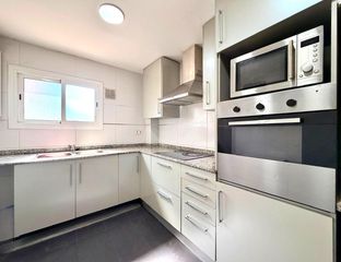 Flat in Sota el cami ral. Piso en venta en el centro de granollers