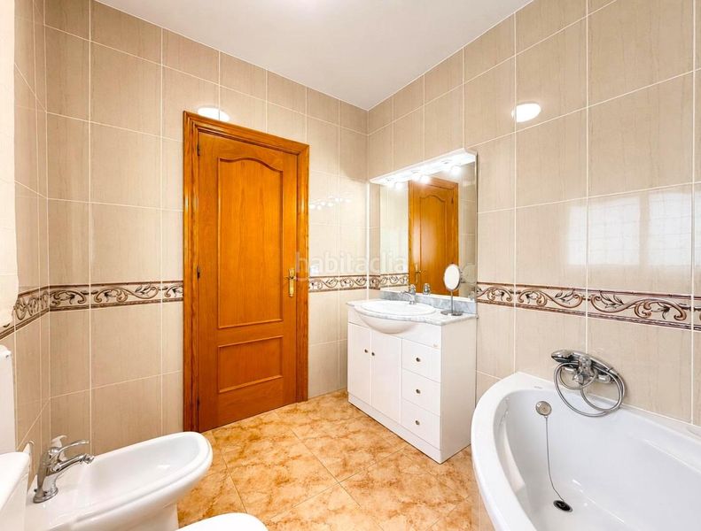 Foto 89aa193b-3e12-4b64-a2ab-c8758b89975b. Casa amb calefacció aparcament a Lliçà d´Amunt