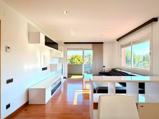 Etagenwohnung  Carrer carrer tres torres. Piso en venta en tres torres