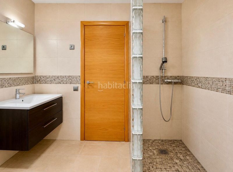Foto 1f7ad8c6-d67f-4a3f-ad0d-2b402f22689a. Casa amb calefacció aparcament a Ametlla del Vallès (L´)