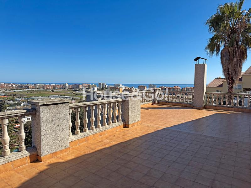 Foto 6feb947c-3671-46f1-8f35-21b61e6a42bd. Chalet casa con vistas al mar en Santa Susanna