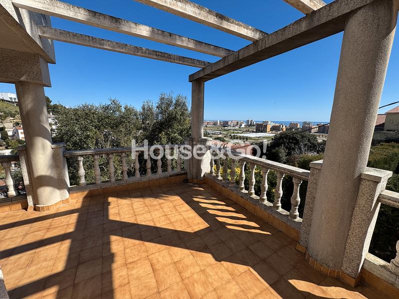 Foto b4078fdb-1bea-4470-87a8-355c8b7ce3ee. Chalet casa con vistas al mar en Santa Susanna