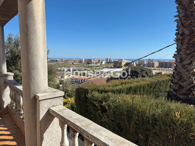Foto e7e3056a-3b04-461f-a098-70e2479a1bd5. Chalet casa con vistas al mar en Santa Susanna