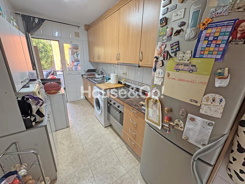 Foto 59262f9a-32d1-46ee-bab2-0375a612b614. Piso  con parking y piscina en Santa Susanna