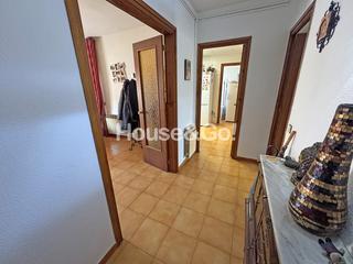 Etagenwohnung in Malgrat de Mar. Piso semi-reformado de 3 dormitorios