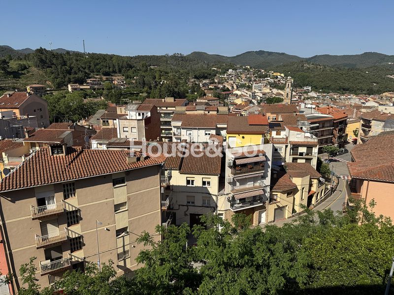 Foto dc9ac765-25a2-4544-b219-f5955219018d. Pis amb calefacció aparcament a Arbúcies