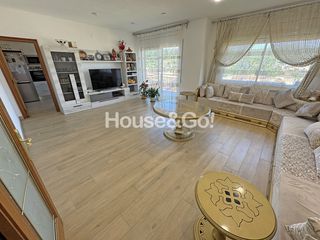 Etagenwohnung in Arbúcies. Piso reformado de 4 dormitorios con parking.