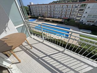 Apartamento  Urbanitzacio la vall (zona blocs) s/n. Apartamento de 1 dormitorio con piscina.