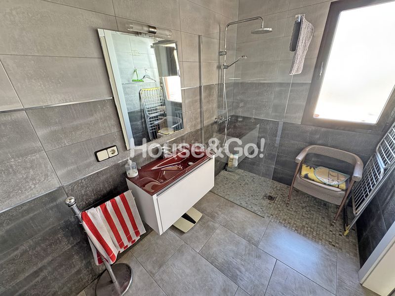 Foto 60150e32-9f77-479d-a9ab-bfea7ee9586b. Casa con camino riscaldamento parcheggio in Malgrat de Mar