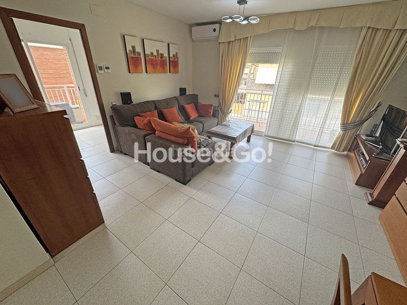 Foto 622ad5c0-5d0e-4ced-a709-9916686d09c7. Piso  con parking y piscina en Malgrat de Mar