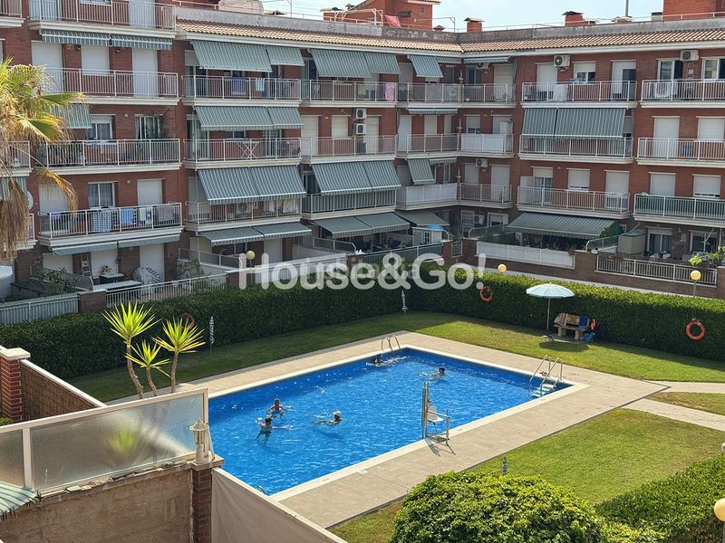 Foto e1ead8e5-db04-4e63-8914-3be9edcf6808. Piso  con parking y piscina en Malgrat de Mar