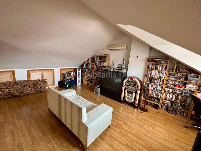 Foto c5b7b24b-74b4-4ea9-aea1-5f3b55af4c52. Casa a schiera con riscaldamento parcheggio piscina in Parla