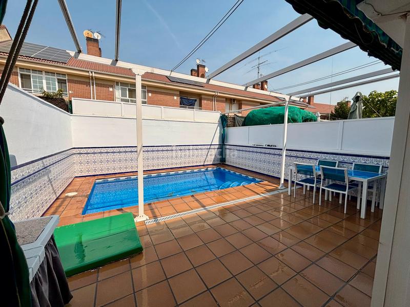 Foto 56bb0f75-f516-46ba-8926-602ff3e4e28f. Casa adosada en Laguna Park Parla