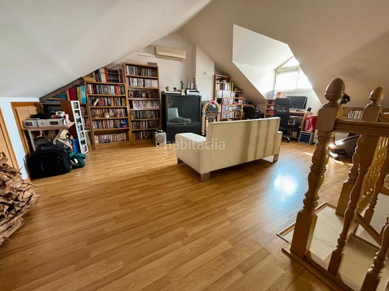 Foto 1bcc28fe-7872-4f6f-8014-57483007ea0b. Semi detached house with heating parking pool in Laguna Park Parla