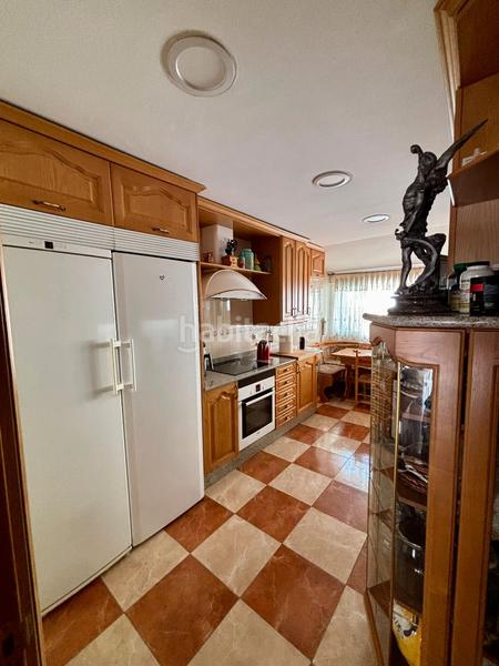 Foto 215d3f83-ce34-448f-8f78-3ce8541bb61b. Semi detached house with heating parking pool in Laguna Park Parla