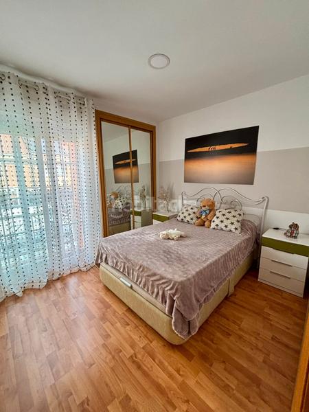 Foto f8334fbe-4d1d-470e-b26b-599871c8197b. Semi detached house with heating parking pool in Laguna Park Parla