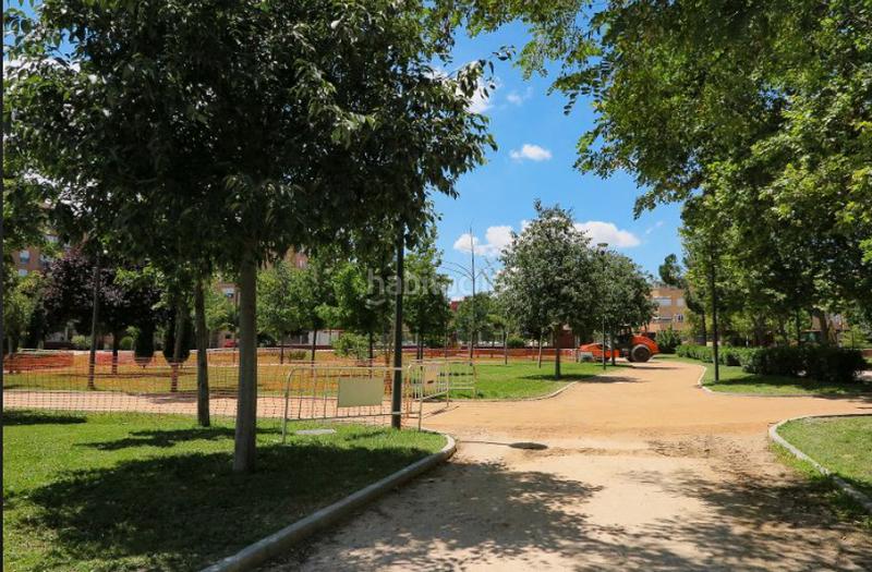 Foto 3dfd6e2d-ab0b-4260-9e3b-02f235ff9c31. Local comercial a Juan de la Cierva Getafe