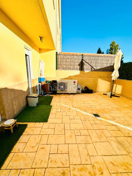 Foto 44c68a49-4f2a-4ed0-8414-79ea2a3a5783. Casa adossada amb aparcament piscina a Viso de San Juan (El)