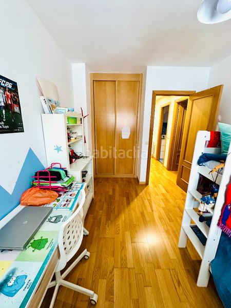 Foto 0ae2f877-89ef-4b40-b2b1-7018f3c8e572. Casa pareada en Parla este Parla