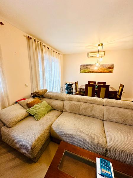 Foto d06105f7-1b53-4643-9cbe-4784fa413405. Casa pareada en Parla este Parla